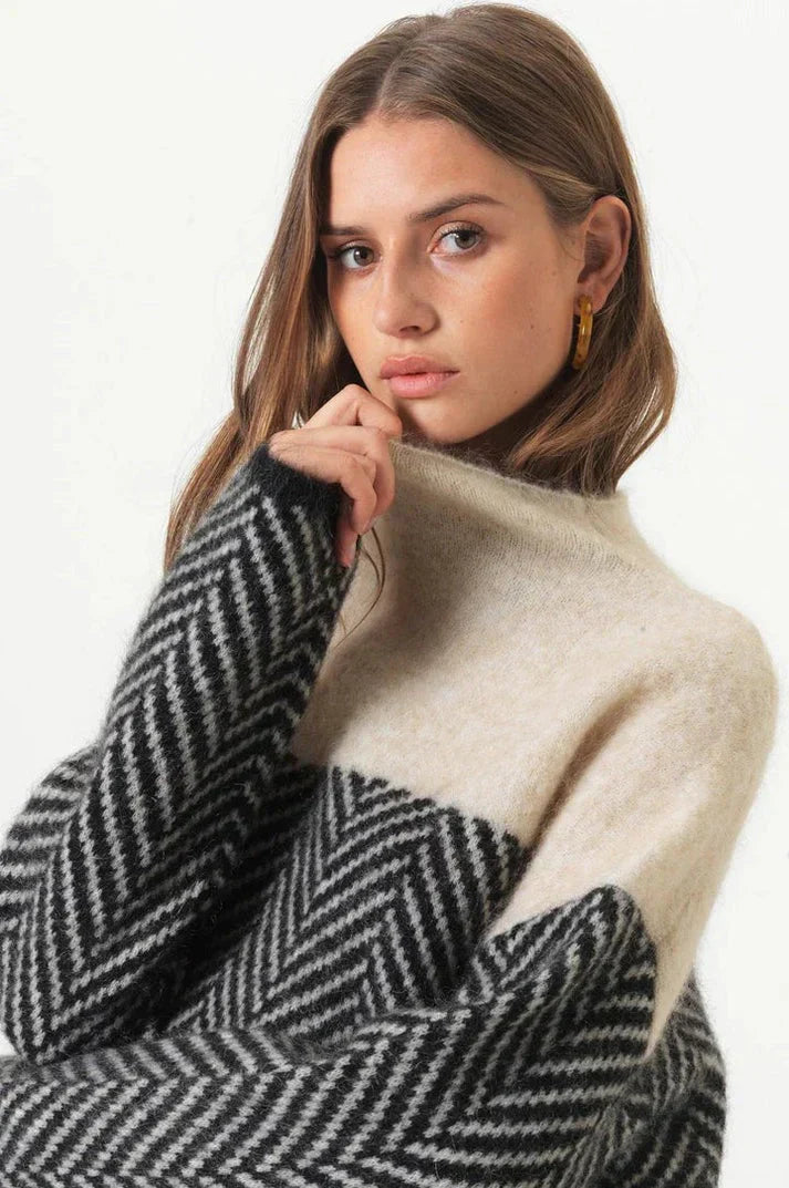 Judy - Herringbone Knit Sweater