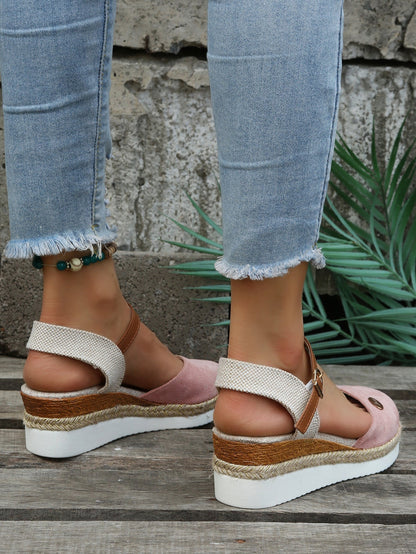Mia - Closed-Toe Platform Espadrilles