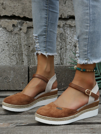 Mia - Closed-Toe Platform Espadrilles