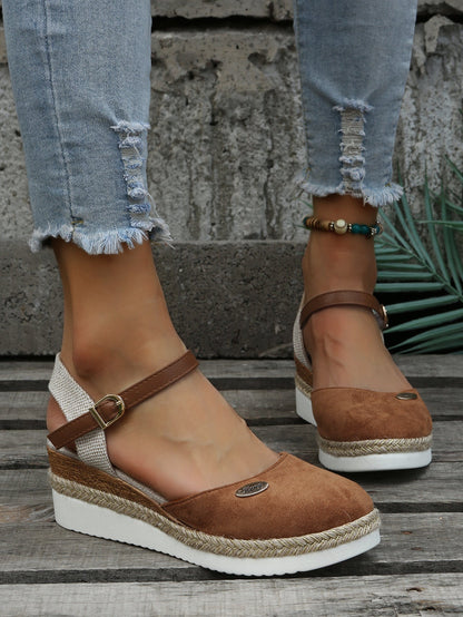 Mia - Closed-Toe Platform Espadrilles