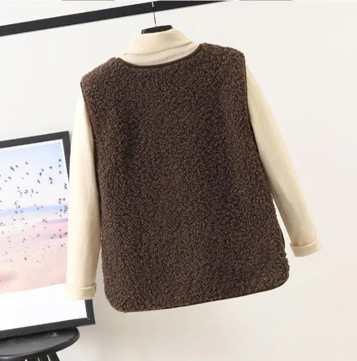 Judith | Women’s Relaxed Fit Sleeveless Outerwear Vest